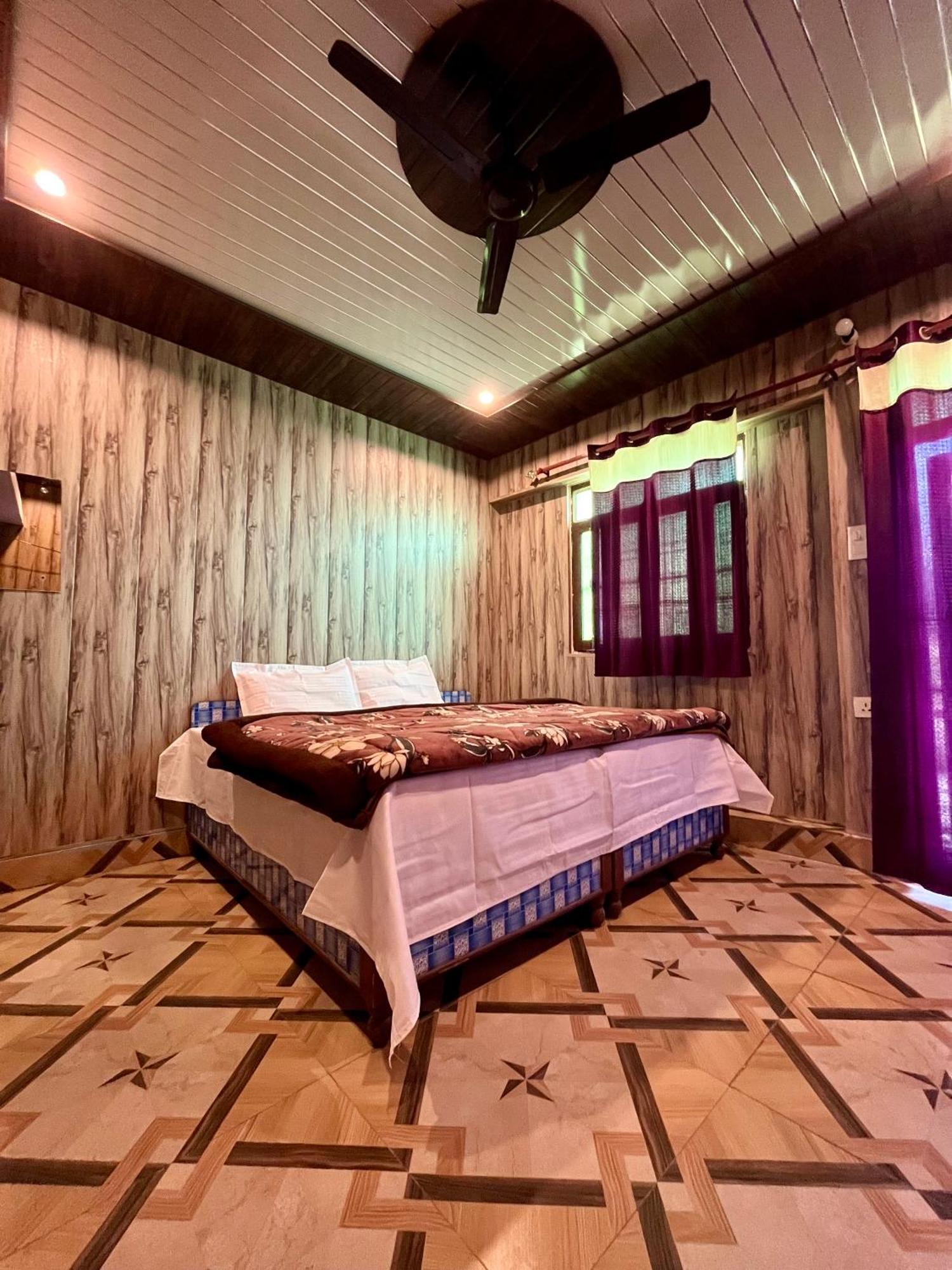 Astha Guest House Gopeshwar Exteriér fotografie